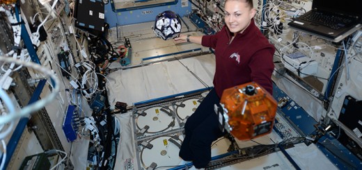 Yelena Serova con Spheres